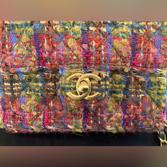 Chanel Quilted Tweed Mini Classic Square Single Flap Bag - Picture 3 of 11